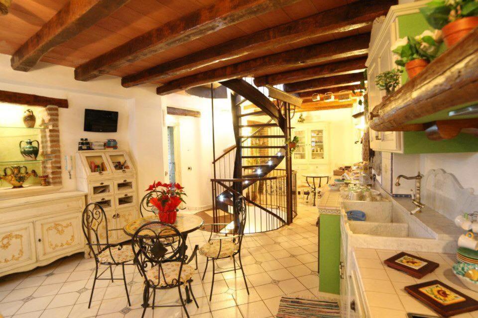 Romeo E Giulietta Scilla Bed & Breakfast Eksteriør bilde